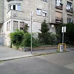 Of Koezraktar * Budapest