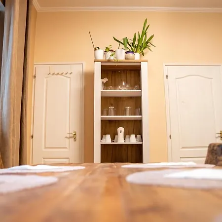 Of Koezraktar Appartement *